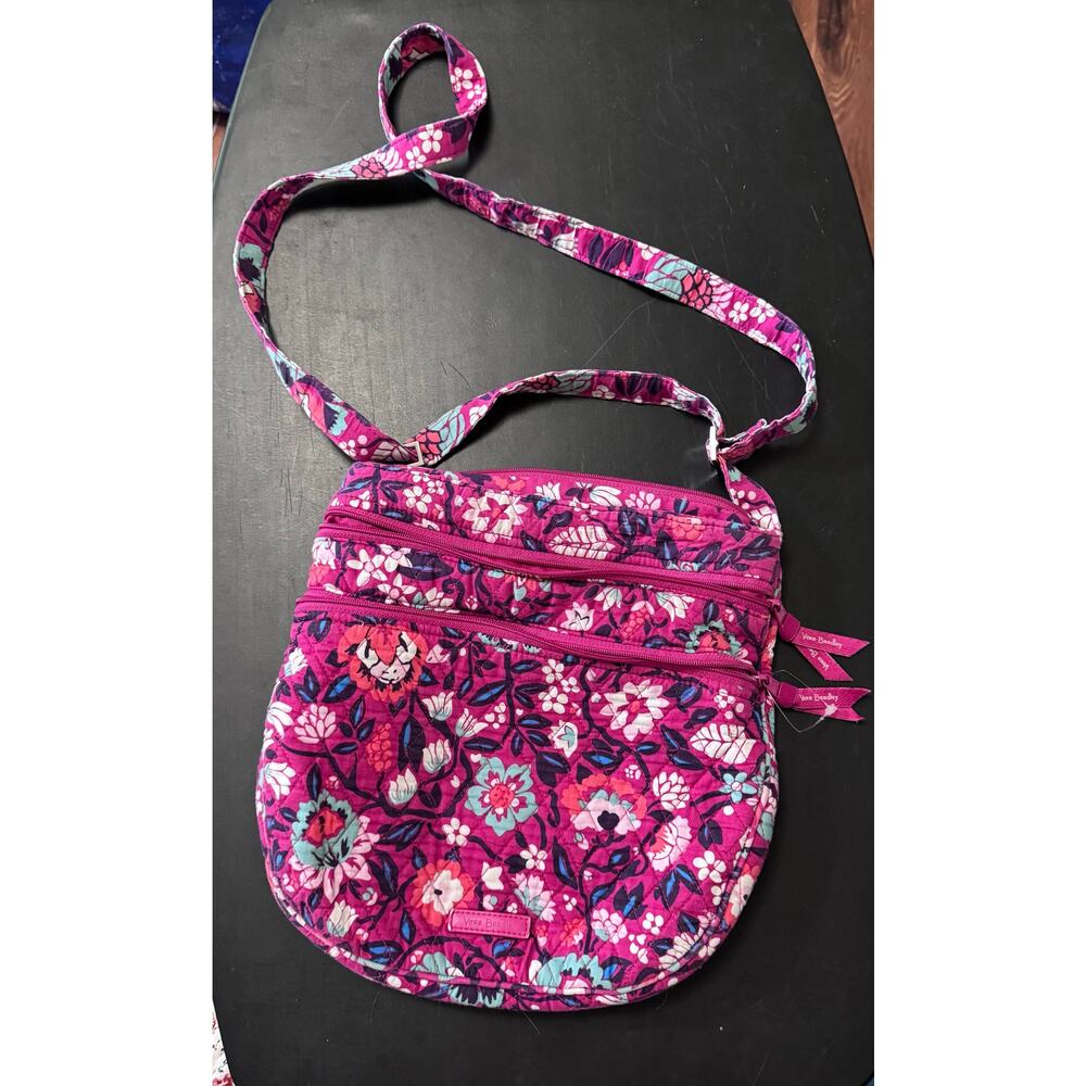 Vera Bradley Quilted Crossbody Purse Multiple Compartments Zipper Closure Pink
